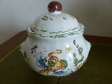  FAIENCE DE MOUSTIERS POT