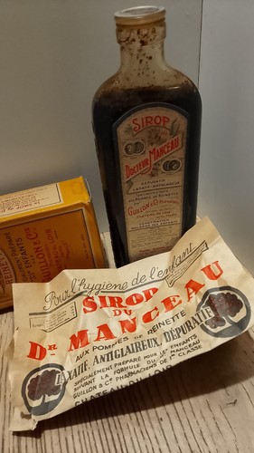 Ancien flacon pharmacie sirop - pharmacie.,