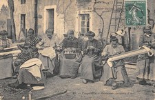 CPA 70 FOUGEROLLES / BRODEUSES / GUIPURE D'ART