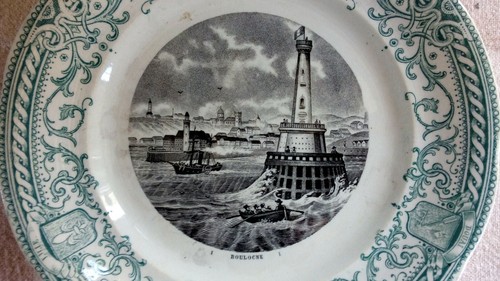Assiette decorative ancienne - assiette,