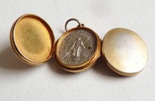 Pendentif reliquaire vermeil