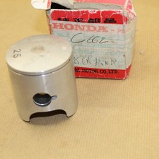 PISTON NU CR 125 COTE +0.25 HONDA 1988 13102-KS6-832 025 CR125R AXE DE 15 mm