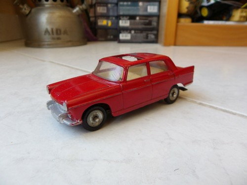 Peugeot 404 536 dinky toys - dinky,