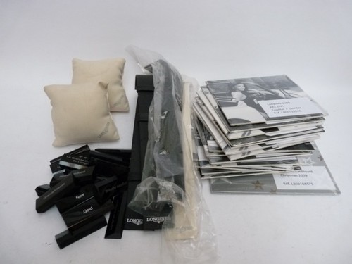 Présentoirs objets de - présentoirs,
