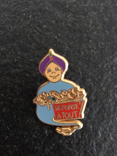 Pin badge reponse tout - pin's,