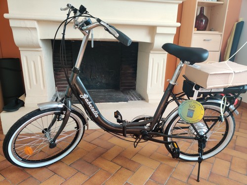 Vélo assistance - à,