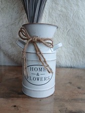 Vase pot lait blanc en métal