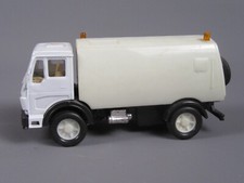 C148 Welly 9261 Chine Jouet Friction Testé Ok Mercedes 1622 Balayeuse Blanc