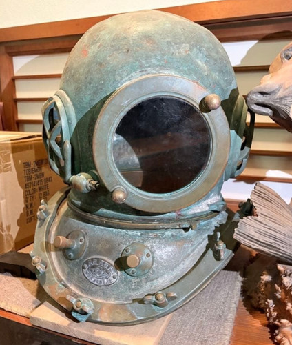 Ancien casque plongée en - de,