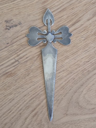 Coupe papier argent - coupe, avec