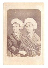 Originale Photo cabinet 19ème Boulogne sur mer Pas de calais 2 femmes Berthaud