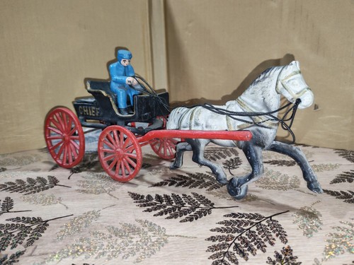 Jolis ancien jouet voiture - ,