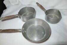 lot dinette  alu ancien (2 casseroles 1 poêle)