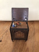 Très ancien distributeur de cigarette de collection