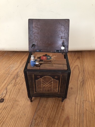 Très ancien distributeur - , de