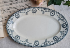 ANCIEN PLAT OVALE TERRE DE FER