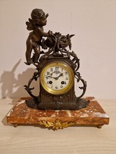 Horloge sur Socle en Marbre
