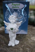 P858.81408   FIGURINE