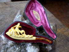 PIPE FUME CIGARETTE EN ÉCUME DE MER SCULPTÉE   "  j. FILLE NUE "