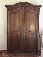 ARMOIRE LOUIS XV CHENE MASSIF corniche en chapeau de gendarme Hauteur  2m 65