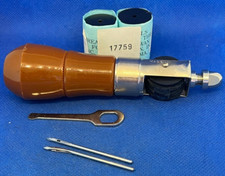 Poinçon de couture en cuir