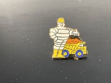 Ancien Pin’s Michelin Bibendum Camion Truck Btp France Collection Vintage