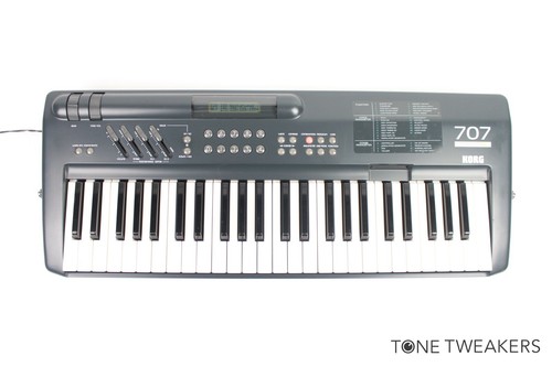 Korg 707 synthesizer - fm,