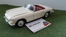 MG MGB crème cabriolet ouv