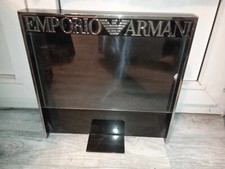 emporio armani  collection présentoir italie montre homme  mode  vêtement luxe