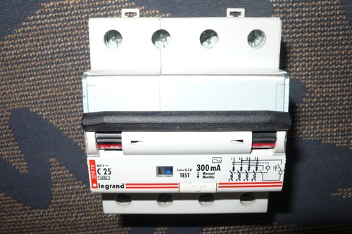 Disjoncteur differentiel tetra - differentiel,