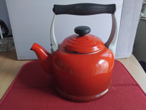 Ancienne bouilloire creuset - ancienne,