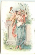 Ange tenant le miroir a une jeune femme mettant des fleurs dans ses cheveux