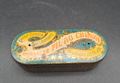 Ancienne boîte fil au - le,