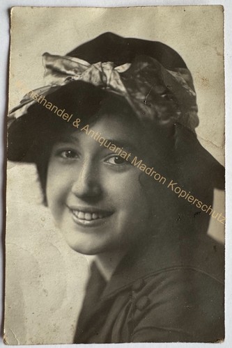 Orig photo postcard woman - postcard,