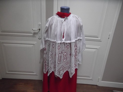Rocher surplis ancien de - ou,