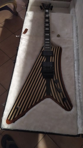 Collector signed gibson - -,