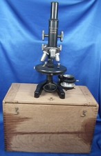 Microscope Ernst Leitz Wetzlar N°368496 plus sa boîte d'origine