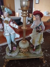 Ancien Pied De Lampe Ou Bougeoir Personnages Biscuit Laiton Marbre A Identifier