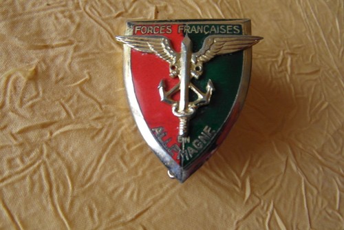 Insigne poitrine forces - ,