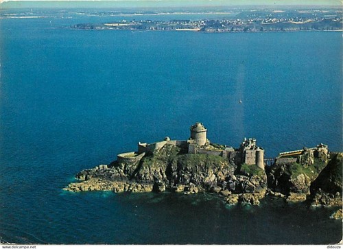 Carte postale le - -,