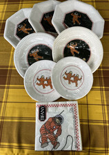 TINTIN / Hergé  Lot de vaisselle en carton TIFANY   thème LUNE      sous blister