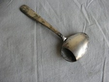 Etonnante cuillère à bouillie fermée en argenterie du XIXeme Christofle ?