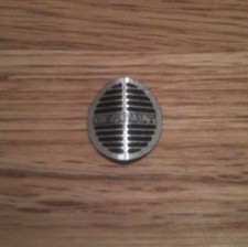 Logo Renault pour le capot des