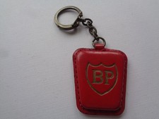 ANCIEN PORTE CLE BP CUIR ROUGE  KEYCHAIN