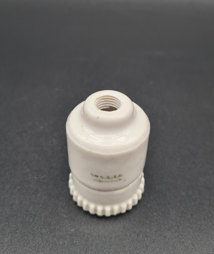 Douille ancienne porcelaine - en,