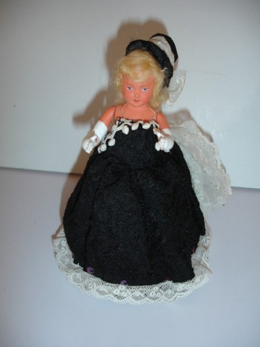 Poupee folklorique historique - poupee,