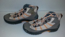 Chaussures de randonnée- Décathlon-taille 36 Très bon état( peu portées )