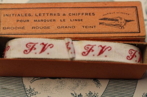Initiales monogrammes - initiales,
