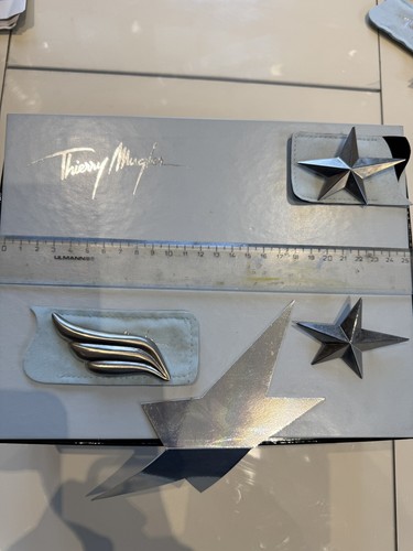 Broches signée thierry mugler - thierry,