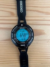 MONTRE NUMÉRIQUE SOLAIRE